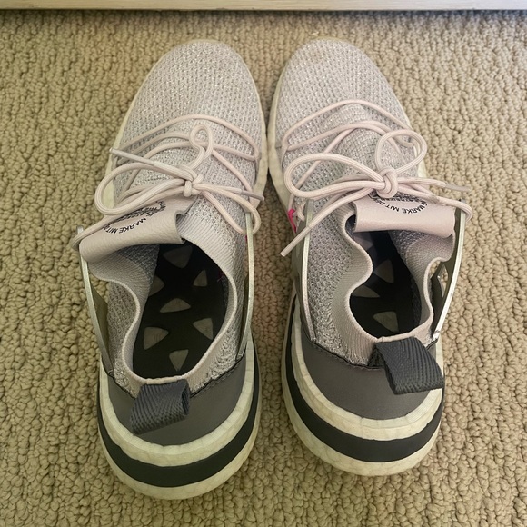 Adidas Women’s Arkyn ‘Lux Luster’ - Picture 2 of 3